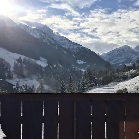 Mountain River Luxury Apartment